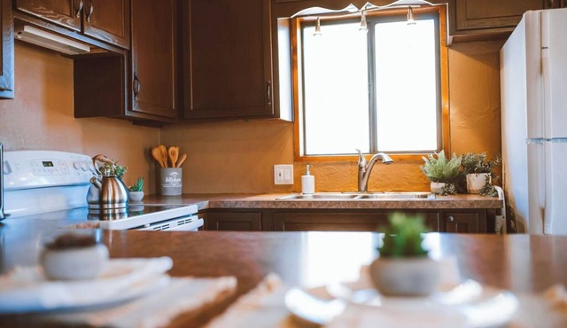 Cozy Hualapai Mountains Cabin Near Kingman Views, Nature & Fast WiFi