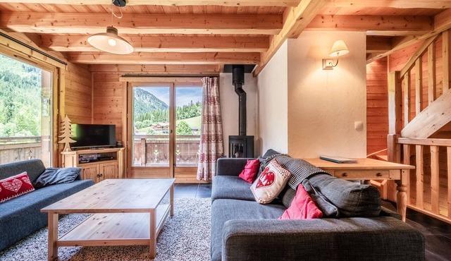 Dalle Cachee: Typical and charming chalet 4 bedroom/2 bathroom