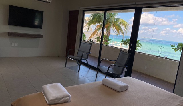 Deluxe Room Beachfront