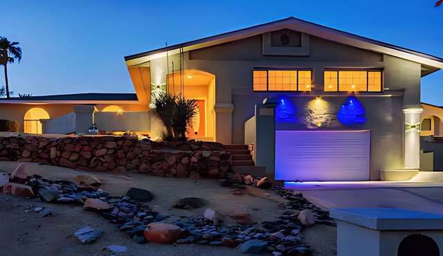 Desert Escape with Pool, Hot Tub, Bar & Pool Table
