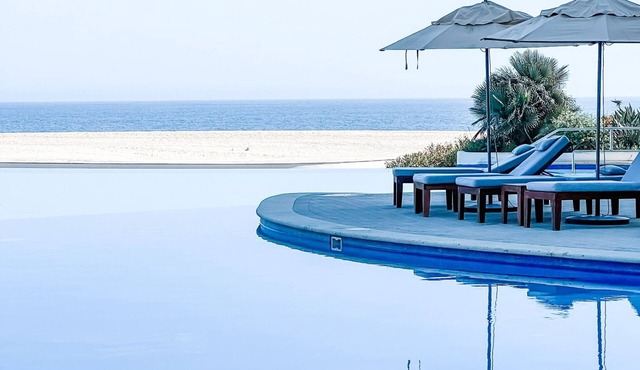 Diamante OCR 405 2,831 sqft Oceanfront 2 Master Bedroom, Condo on the beach
