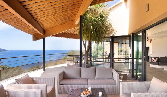 DISCOVER Azur è Castellu, Villa with panoramic sea view 5 bedroom.
