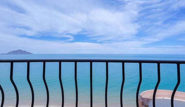 # El Mirador del Golfo - 5BR Beachfront Rental