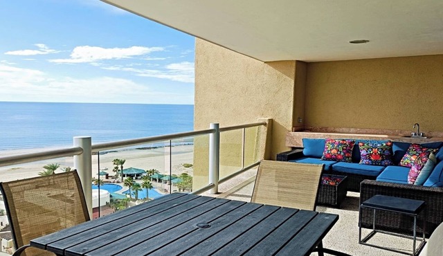 Encanto Living 0901 Luxurious 2 Bedroom Unit
