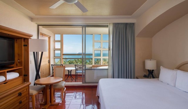 Enjoy the Ocean Breeze – 2BR Condo with Balcony & Pool