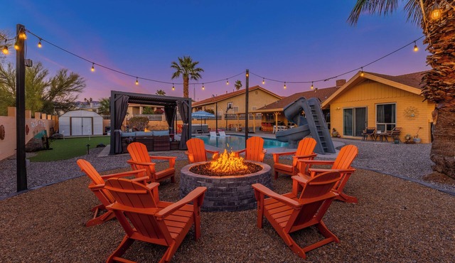 Epic Vacation: Slide, Golf, Court, FirePit + Fun!