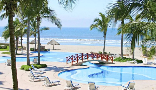 Experience Mazatlán's Finest: A Seaside Oasis