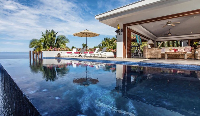 Exquisite Villa, a paradise in lush mountain setting with amazing ocean views