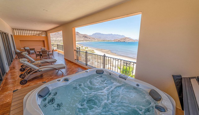 Fabulous Christmas in Loreto, Baja Mexico. Deluxe 2bdrm Ocean Front Penthouse.