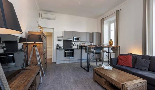 Family-Friendly Apartment in the Heart of Nice – Walk Everywhere
