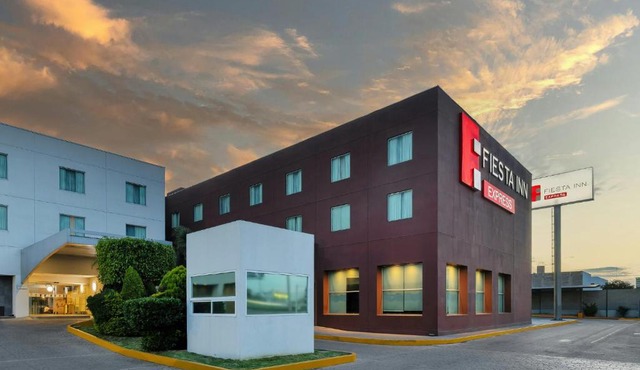 Fiesta Inn Express San Luis Potosí Oriente