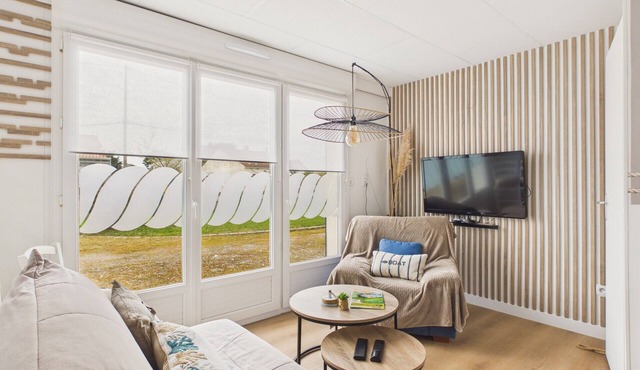 Flat for 4 with large garden