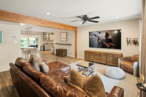 Floresta - Private Backyard - Mins to Old Town