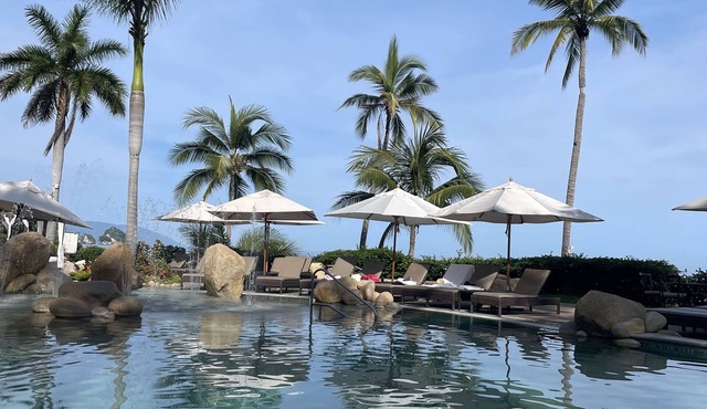 Garza Blanca 5 Diamond Resort: Stunning 3 Bedroom Beach Lockoff