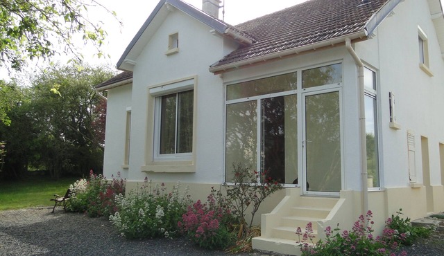 GITE DE MER, 900 m from the beautiful beach of omaha Beach, 8 pers, 130 m2