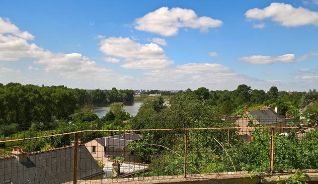 Gite Troglodyte Atypique - Garden Suite, Loire view - near the castles