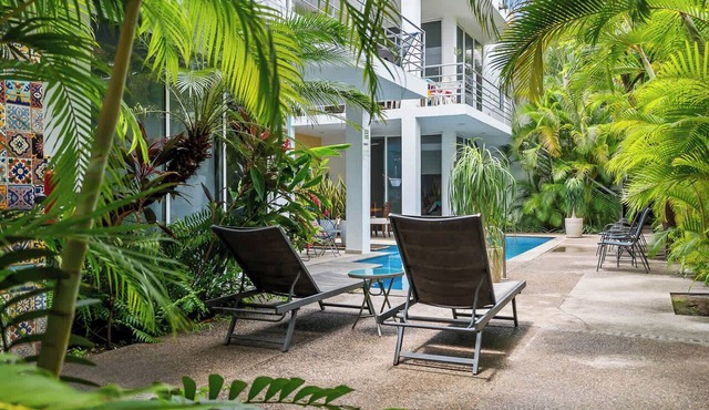 Golden Zone 1BR King Suite w/Pool + Walk to Beach