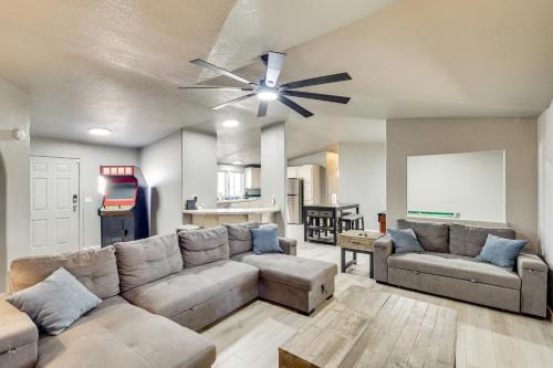 Golf, Fish & Unwind! Group Getaway in Fort Mohave