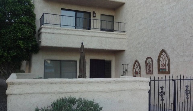 Great Location on the Island with Lots of Room and a Place to Park Your Boat!