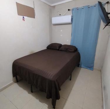 Habitación 1 Cama Matrimonial, Baño Compartido