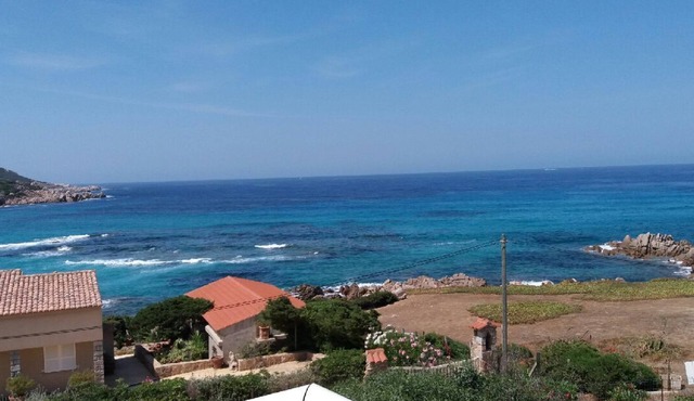 High standing apartments: Directly on the beach Tizzano,