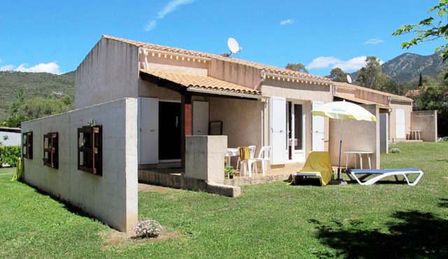 Holiday Home La Pinède- bungalow 4 pers- by Interhome