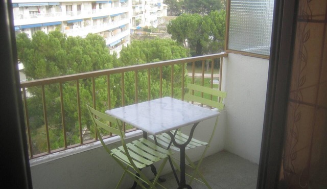 Homerez - Studio in Marseille with balcony