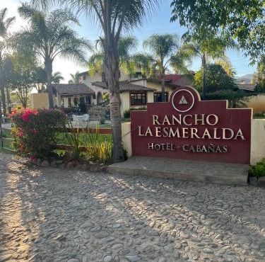 Hotel Cabañas Rancho La Esmeralda