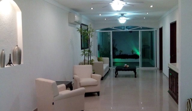 Hotel Ceo Group Malecon