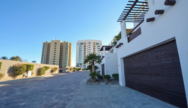 house at luna blanca with private beach access