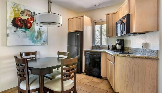 Ideal Mix of Comfort and Value! Full Kitchen, Outdoor Pool, Free Parking!