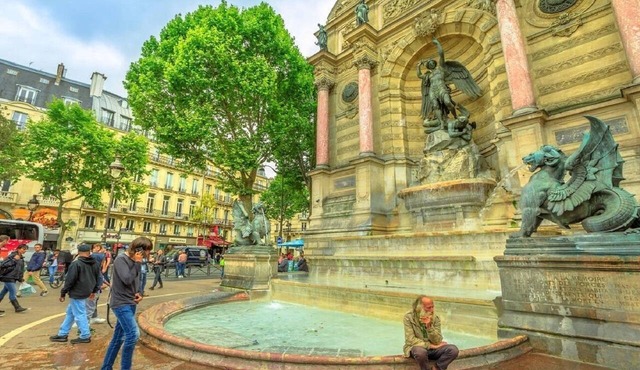 IMMERSE YOURSELF IN PARISIAN SPLENDOR-LATIN APARTMENT NEAR SAINT-MICHEL FOUNTAIN