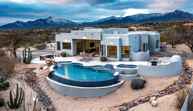 Impressive Rental with Incredible Modern Interior in Arizona