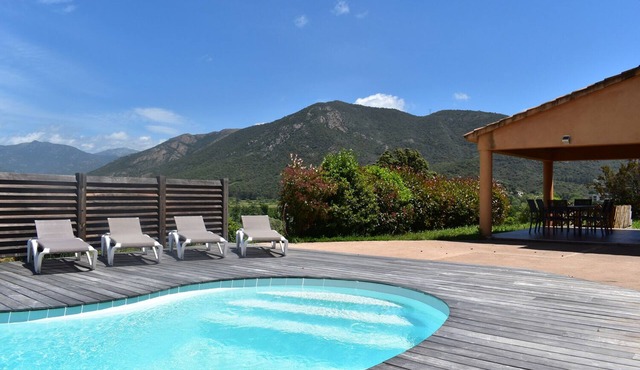 Jolie Maison Avec Piscine Proche Plage et Commerces
