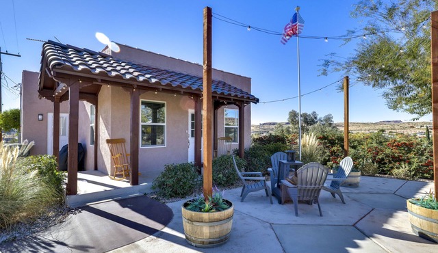 Kingman Retreat w/ Hot Tub: 1 Block to Route 66!