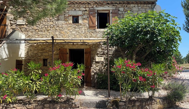 La Petite Grange - Converted vaulted barn - South Ardèche - 2 ensuite bedrooms