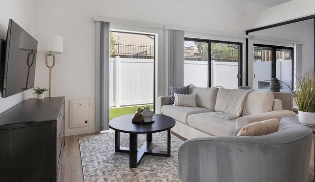 Landing | Amazing 1BD, Gym, Game Room