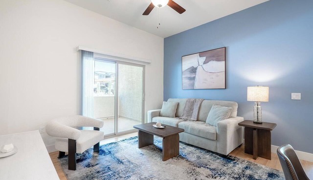 Landing | Chic 3BD, Pool