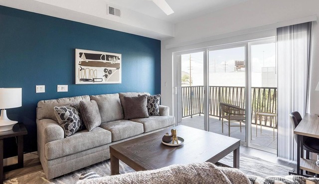 Landing | Incredible 2BD, Pool, Gym
