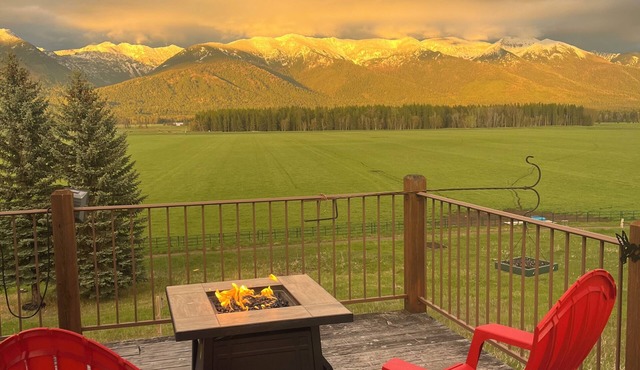 Large Bigfork Home, summer availability! Mountain Views-Family friendly!