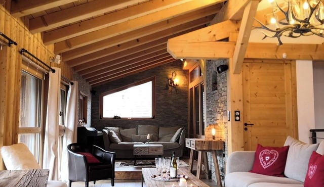 Large chalet-style duplex in Peisey-Vallandry/Les Arcs with terraces and sauna