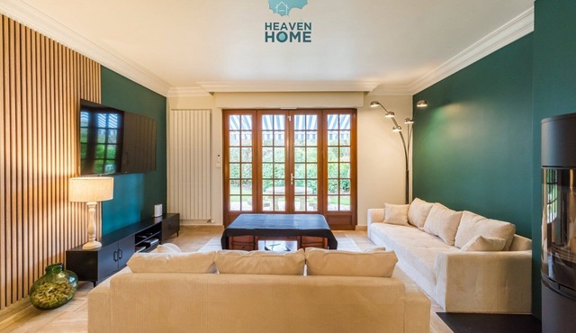 Large comfortable house for 9 people