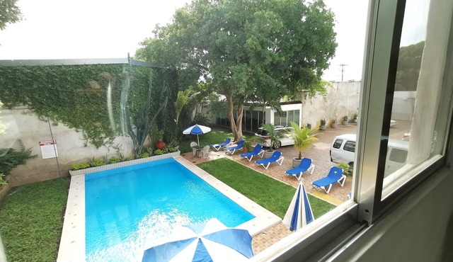 Las Dalias Inn