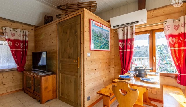 LE CHALET DE LA SOURCE