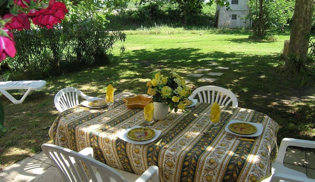 LE CHIPOT character gite in an authentic Camargue farmhouse