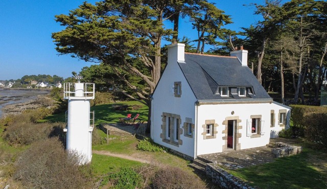 Lighthouse cottage 3* – exceptional seaview