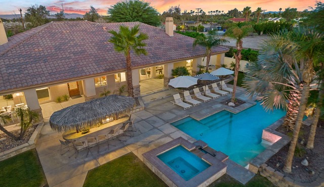 Luxurious 5BR Vacation Rental Indio, Pool Spa 1+ Acre Oasis, Walk to Festivals