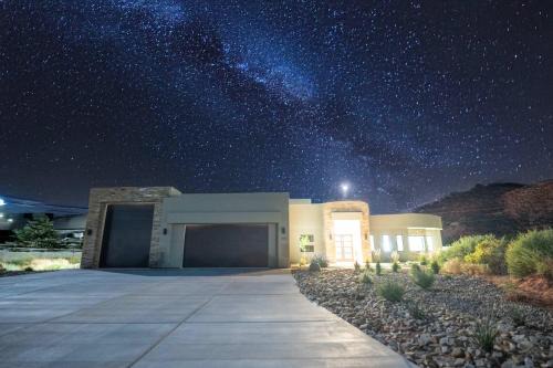 Luxury Desert Oasis in Kanab Near Zion Family