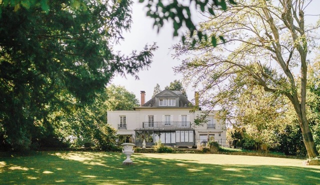 Luxury French Villa - Private Park, Spa & Pool