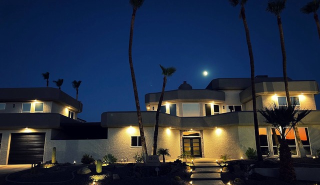 Luxury Havasu Estate w/Heated Pool, Spa, Casita, Sleeps 16+